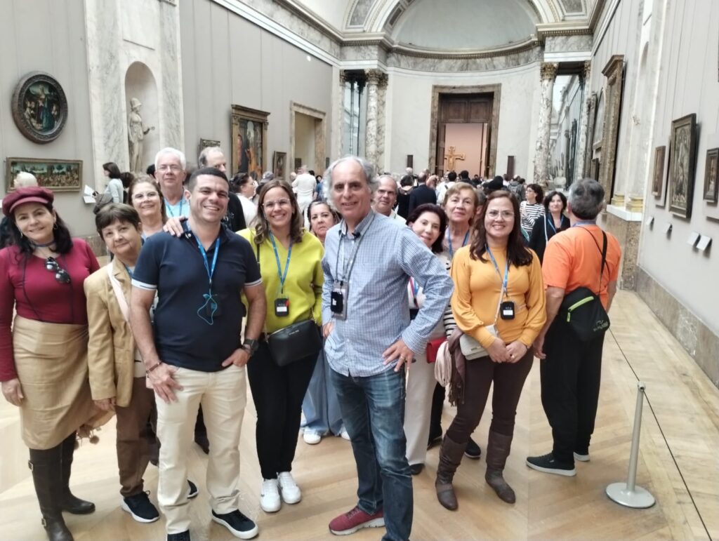 Tom Pavesi Guia Conferencista Credenciado: Brasileiro